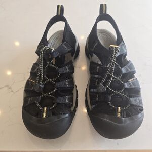 Keen Newport H2 Water Hiking Sandals Size 8 Men Navy Blue